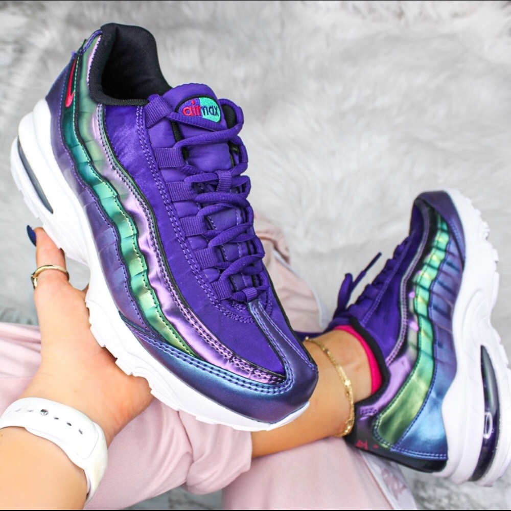 Nike Air Max 95 SE Metallic Court Purple Sneaker